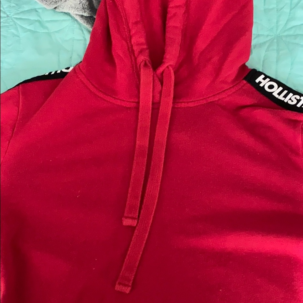 Red cropped sweater
